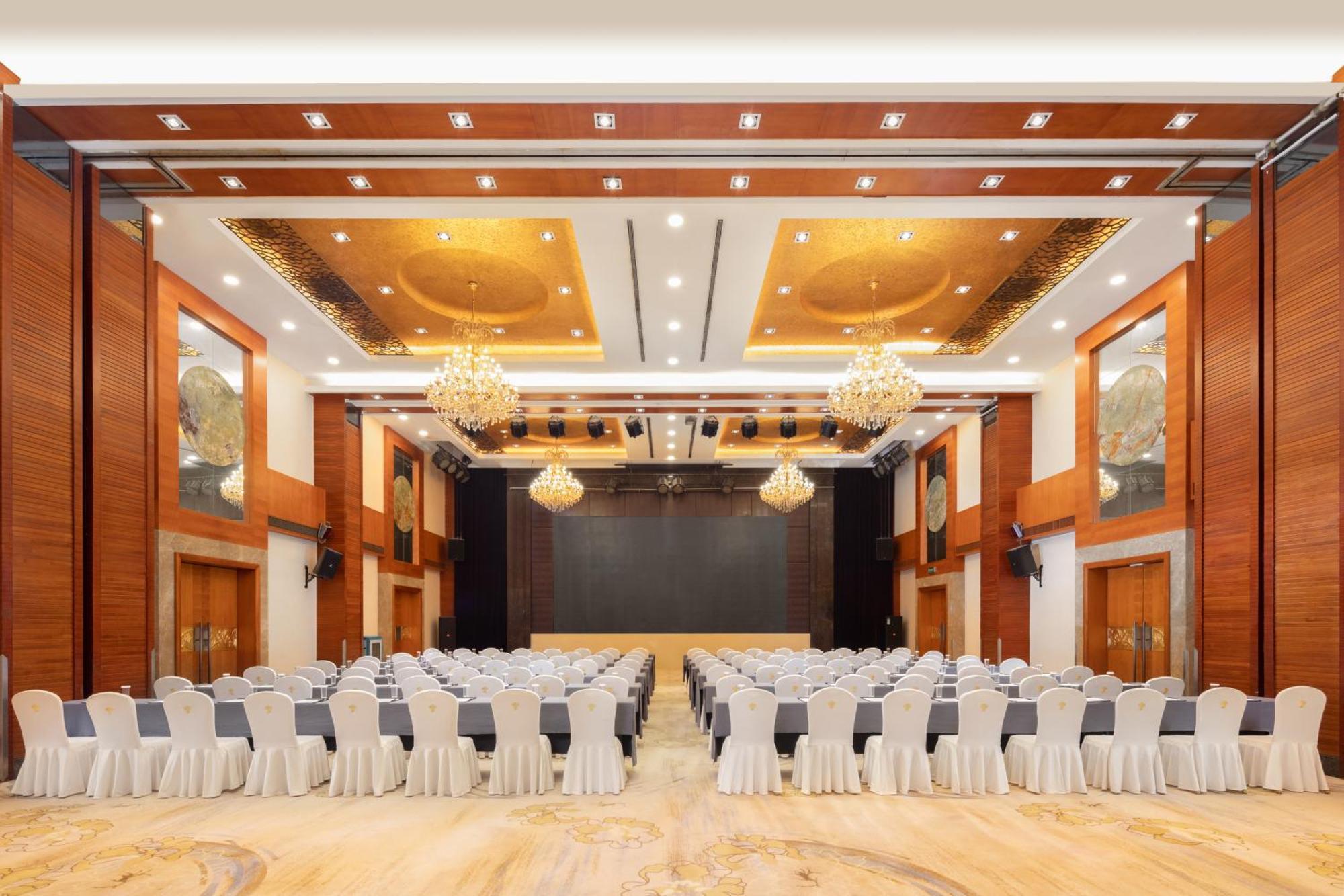 Empark Grand Hotel Xi'An Сиань Экстерьер фото